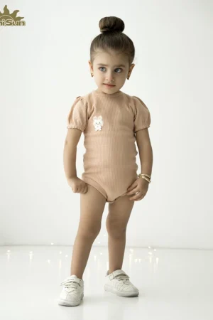 زیر دکمه دار کوتاه دخترانه طرح هپی نی نی سان