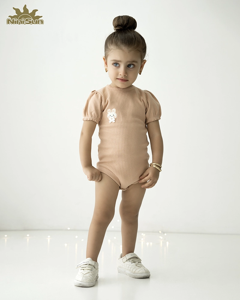 زیر دکمه دار کوتاه دخترانه طرح هپی نی نی سان