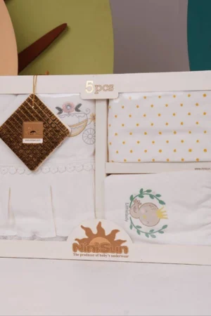 ست 5 تیکه جعبه ای طرح کالسکه نی نی سان