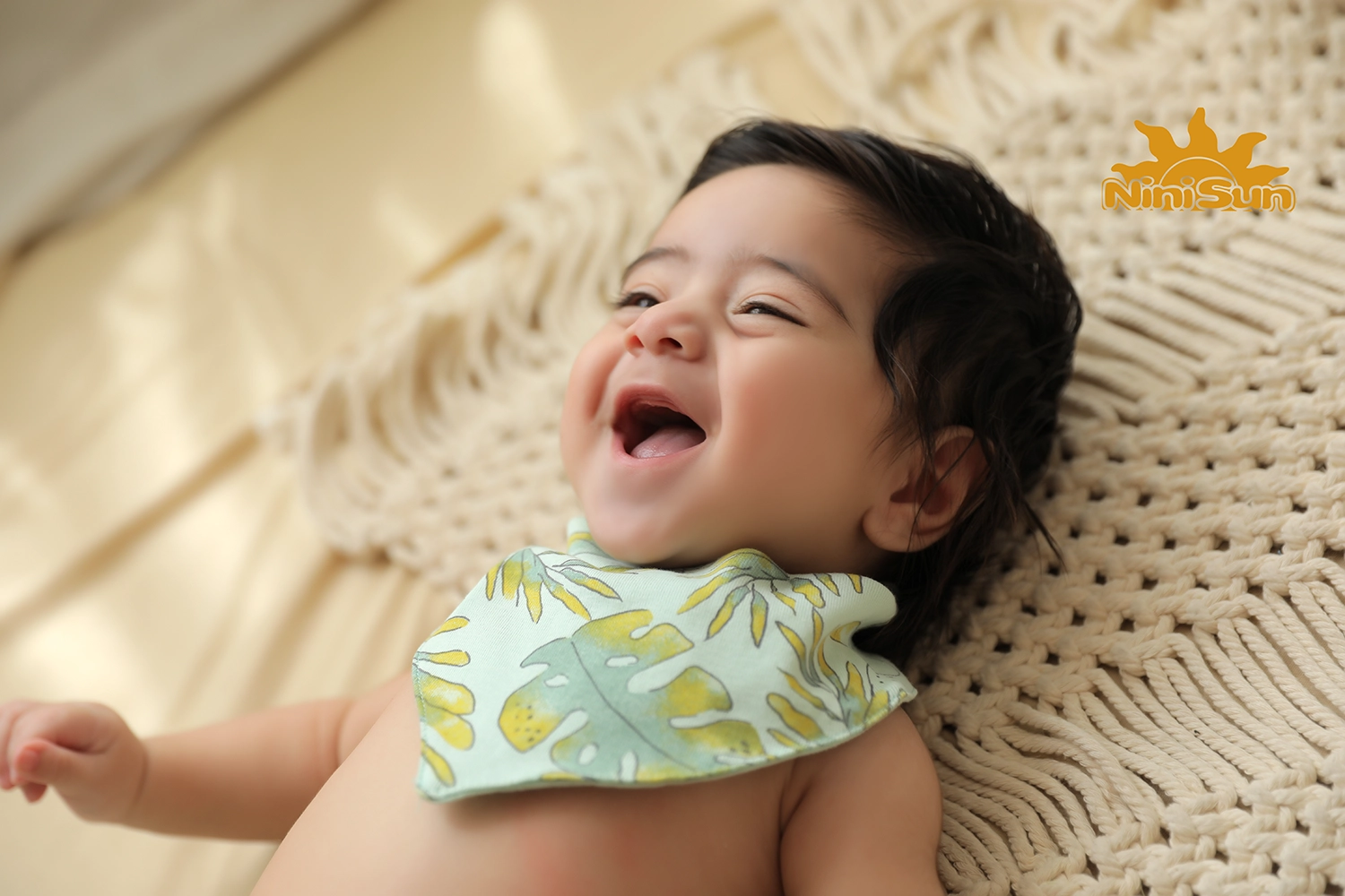 روانشناسی رنگ در انتخاب لباس کودک نی نی سان